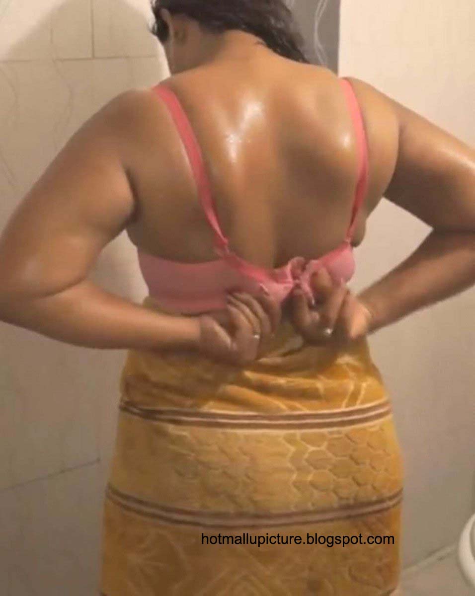 Nude wet saree sexy ass