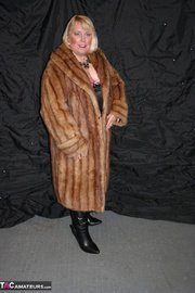 Hummer reccomend nude shemale in fur pics