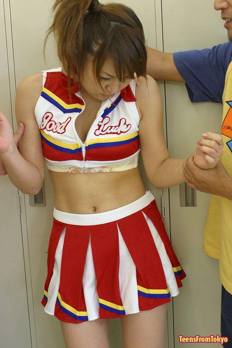 Red T. reccomend japanese cheer girl